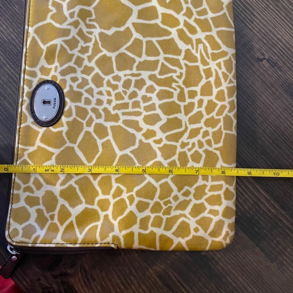Fossil Key Per giraffe print large zip pouch - Picture 6 of 6